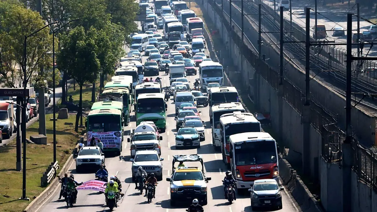 transportistas marcha hacia zocalo DAVID DEOLARTE